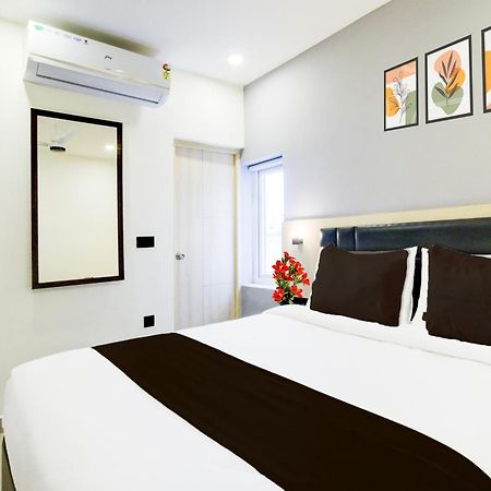 Townhouse Aarav Business Hotel Haiderabad Buitenkant foto