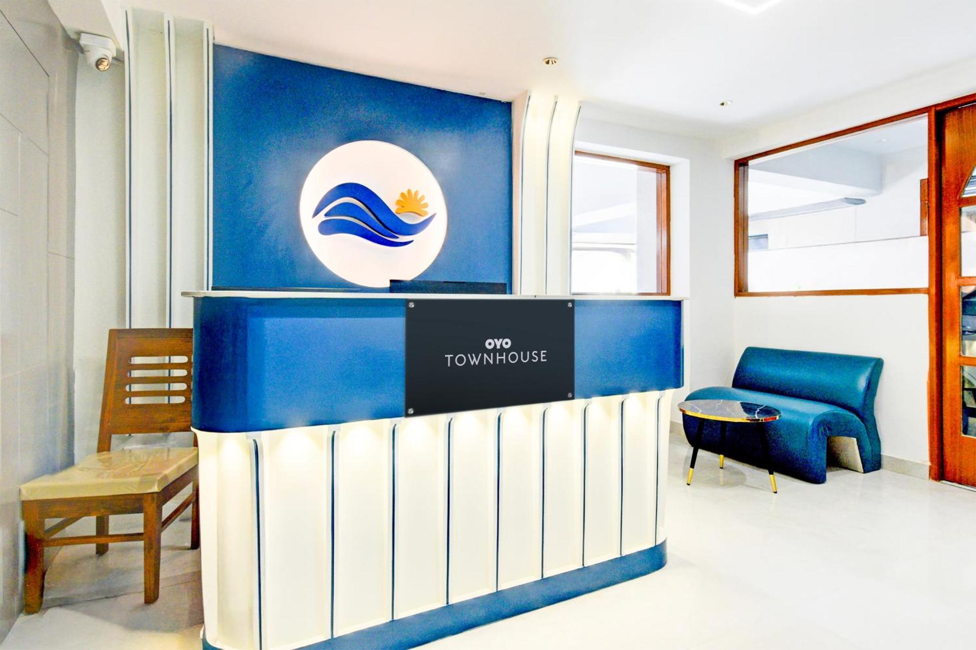 Townhouse Aarav Business Hotel Haiderabad Buitenkant foto