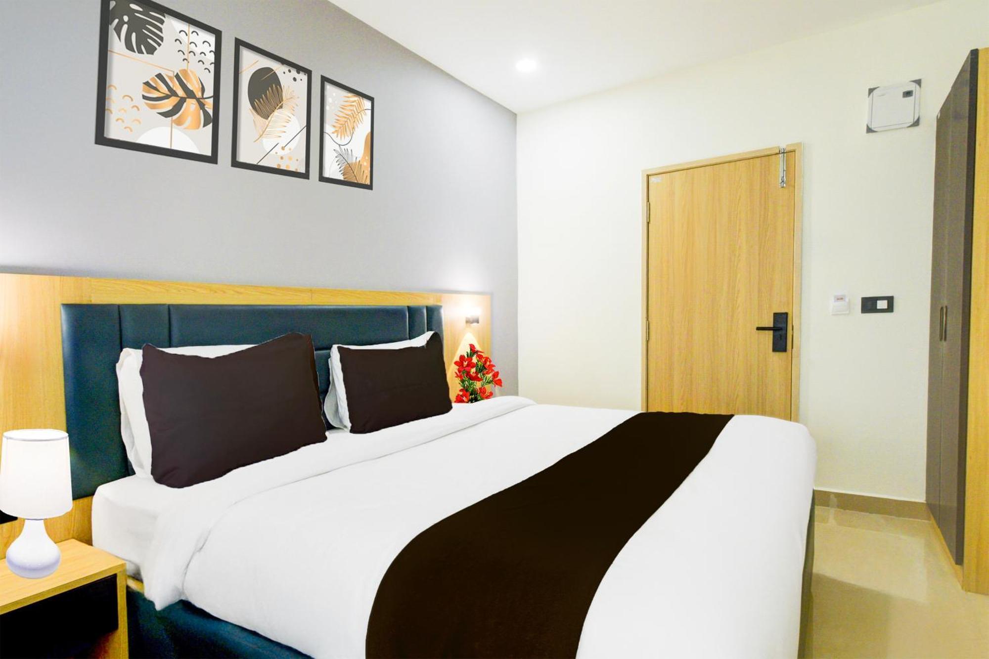 Townhouse Aarav Business Hotel Haiderabad Buitenkant foto